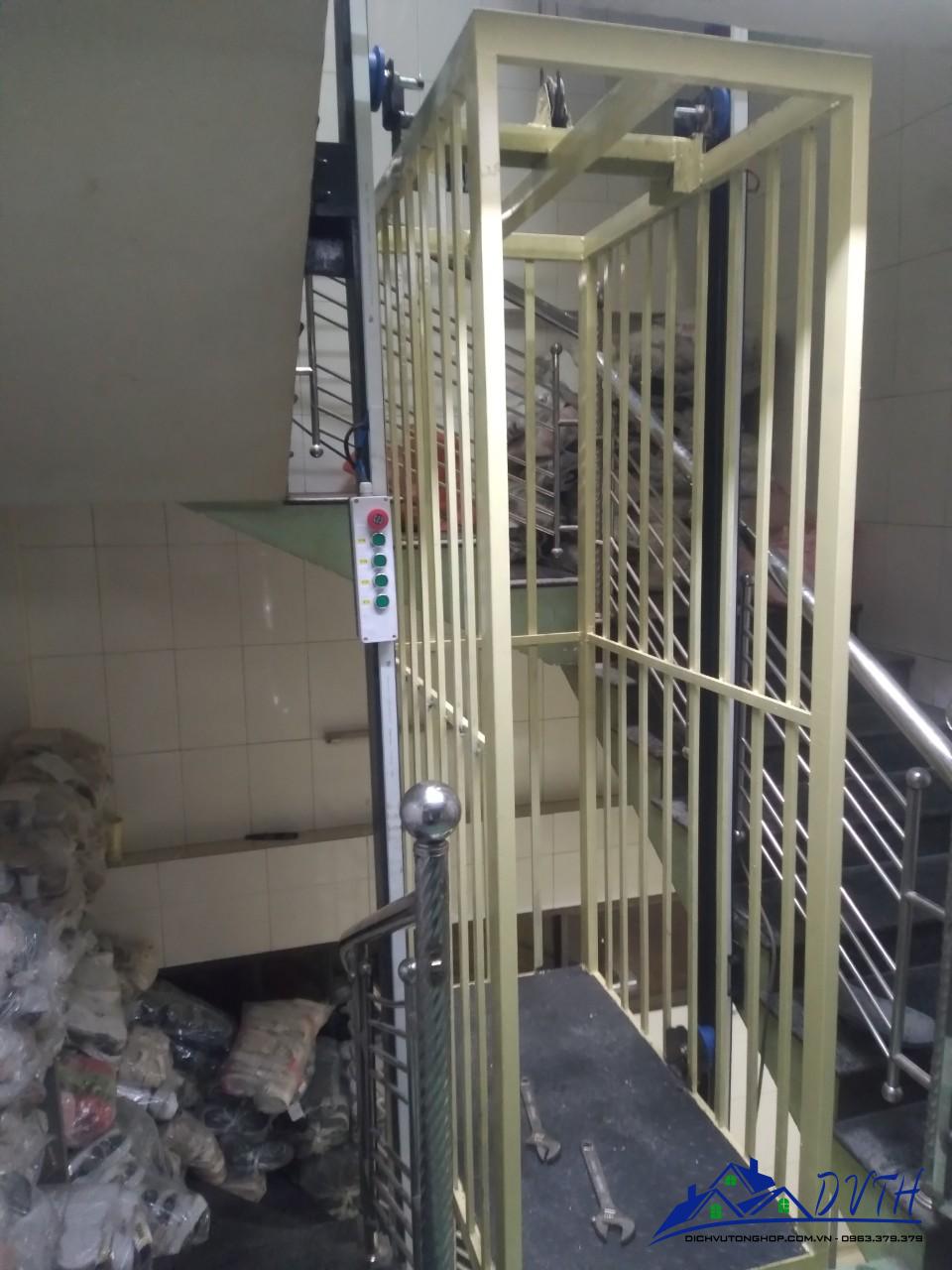 thang nâng hàng tại Hà Nội